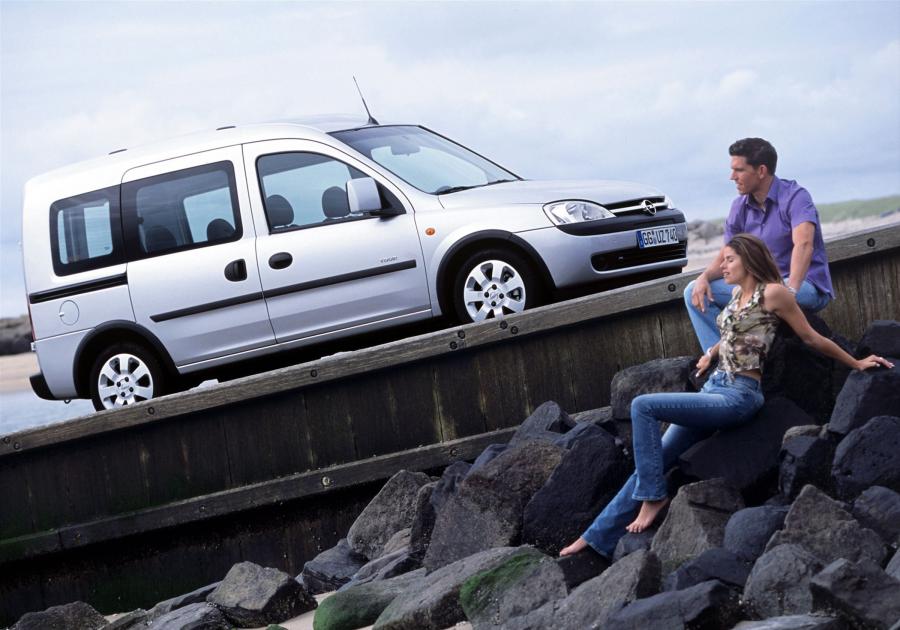  Opel Combo 2001 года  (фото 44 из 70)